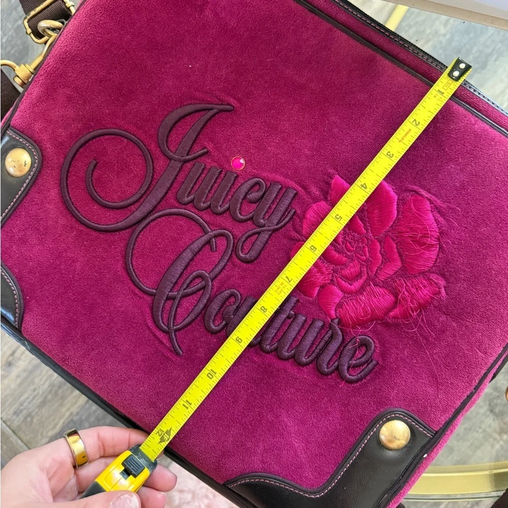 Juicy Couture threading flower
